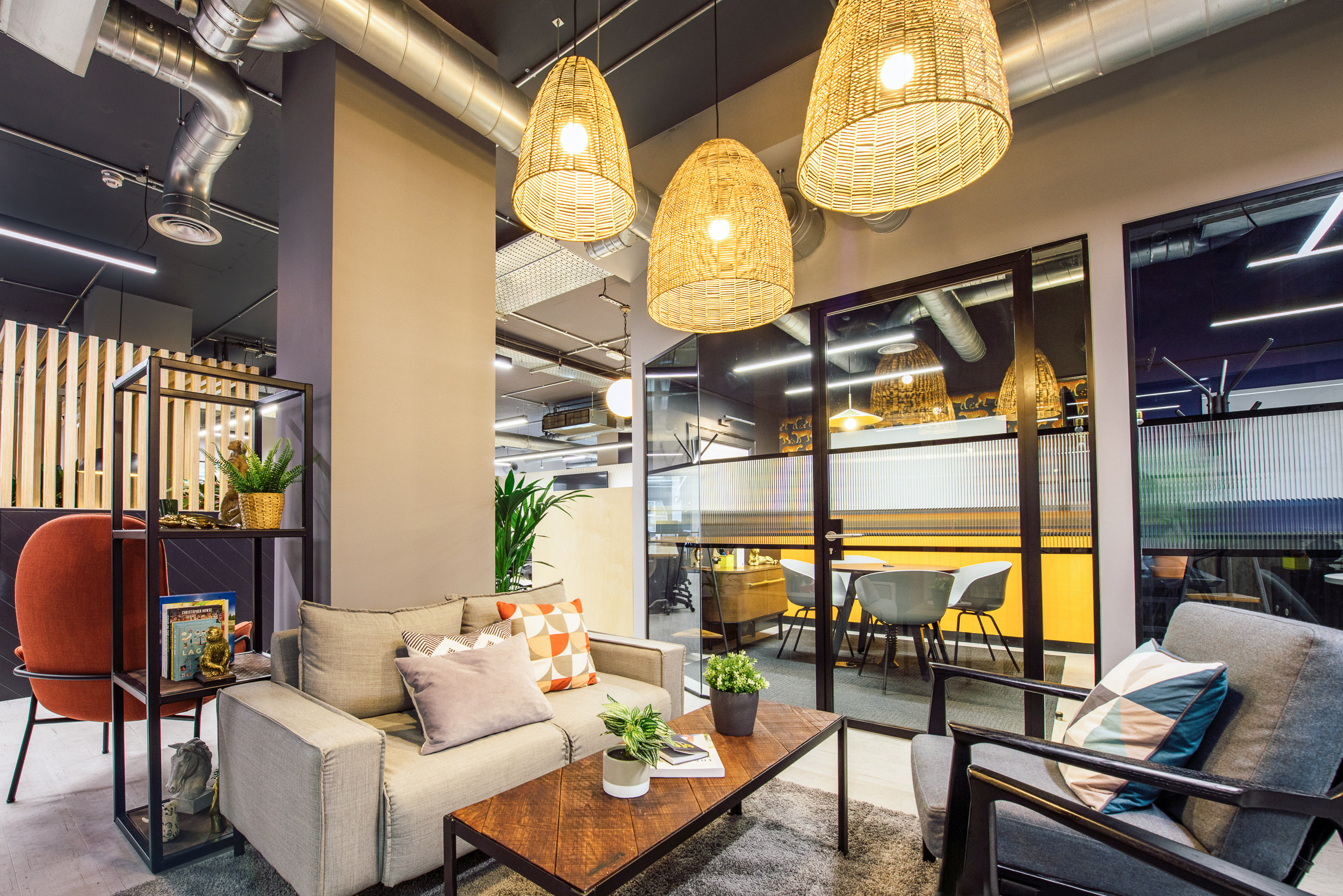 Breakout space with furniture by Platfform.